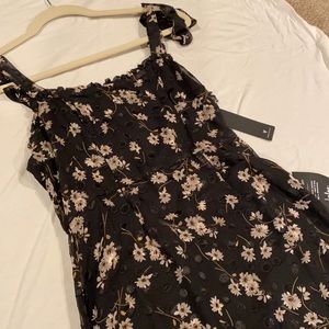 LULUS brand new never worn black midi dress